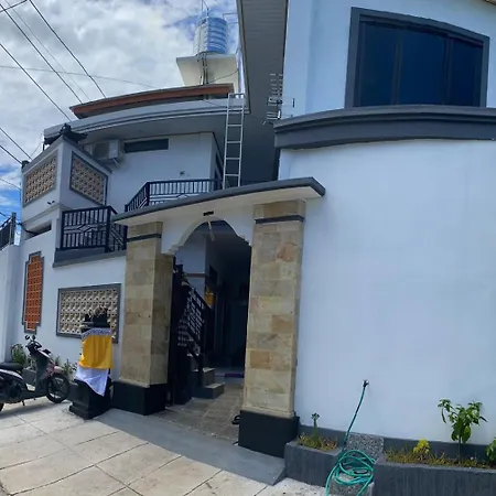 Darren Hostel